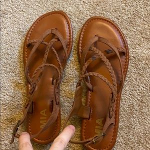 NWOT Mia sandals from stitch fix